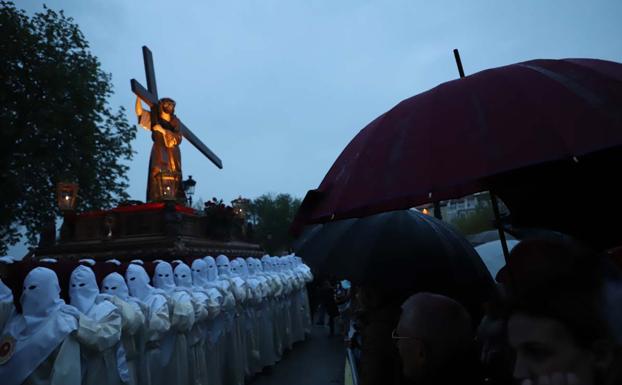 Imagen de la procesión de Jesús con la Cruz a Cuestas ayer jueves