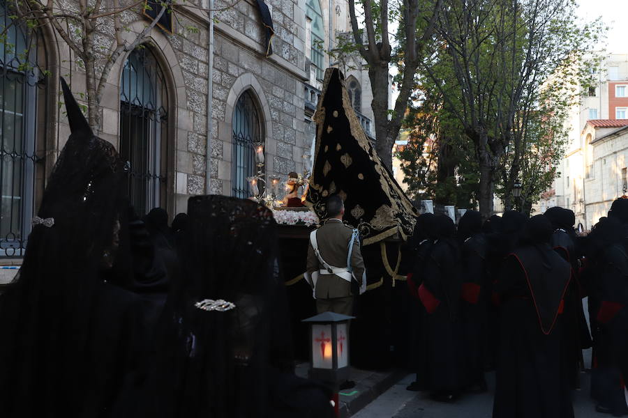 Fotos: La procesión de Nuestra Señora de la Soledad, en imágenes