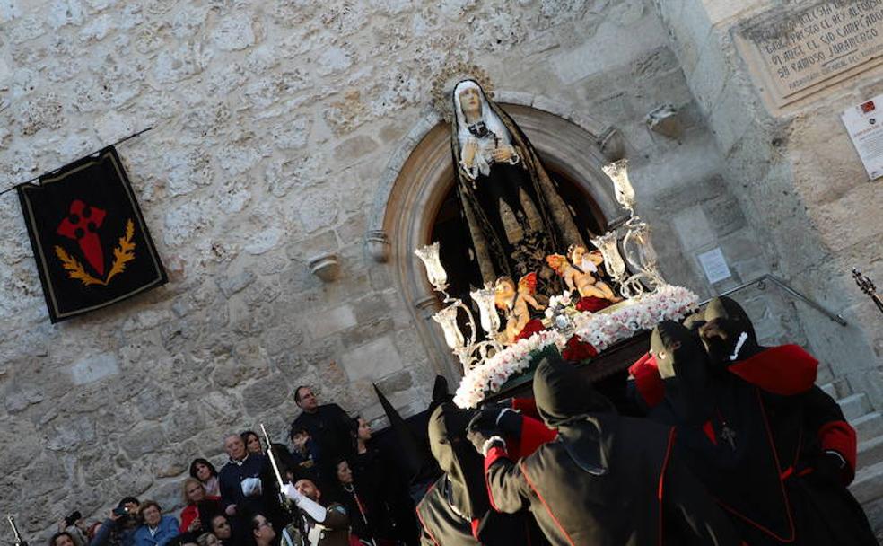 Momento de la salida de Santa Águeda