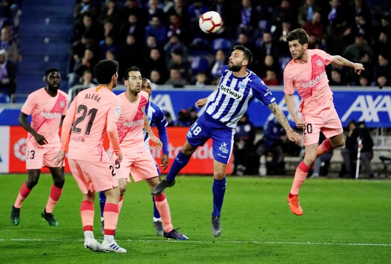 Fotos: Las mejores imágenes del Alavés-Barcelona