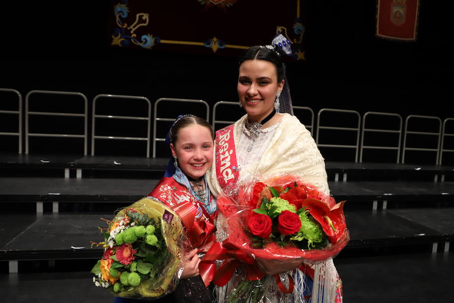 La reina infantil, Elena González, y la reina mayor, Alicia Santamaría.