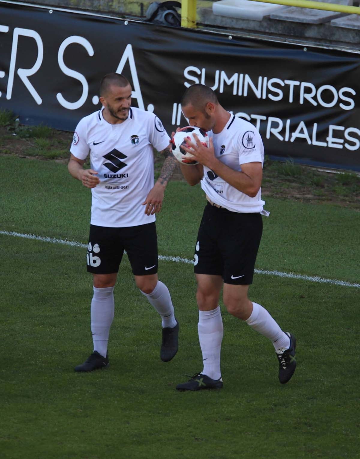 Una selección de las mejores imágenes del Burgos CF - real Valladolid B.