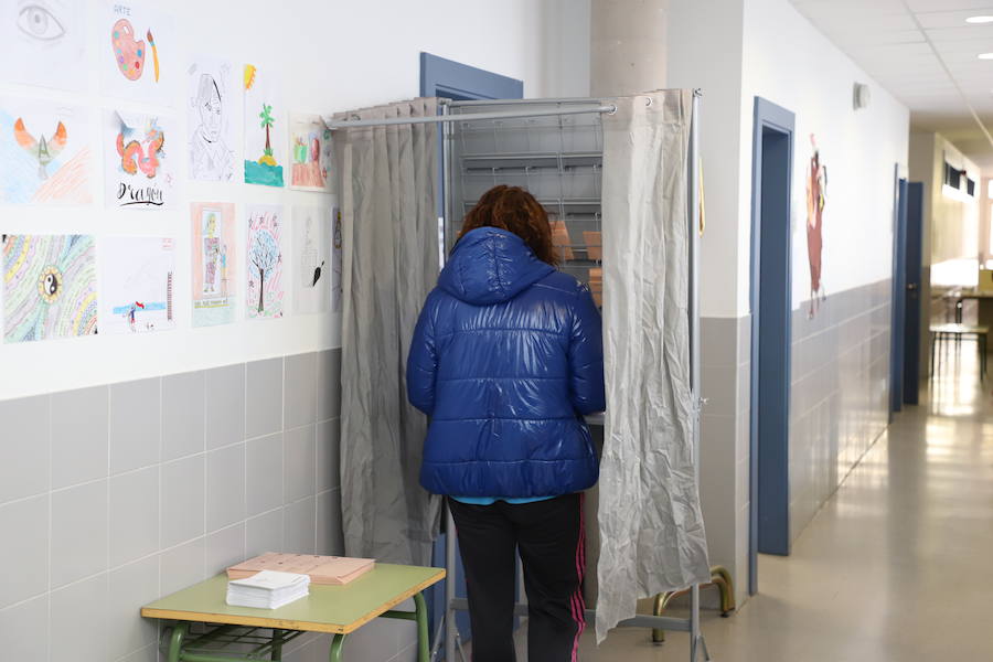 La jornada electoral ha dejado muchas imágenes en Burgos