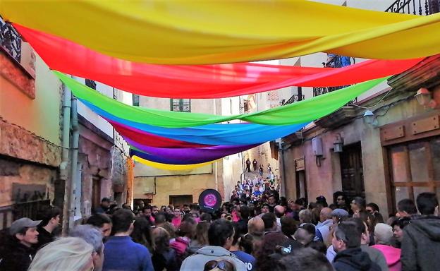 Las calles de Poza de la Sal se llenaron en el día de ayer. 