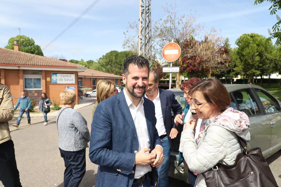 Fotos: El candidato socialista a la Presidencia de la Junta visita ROA