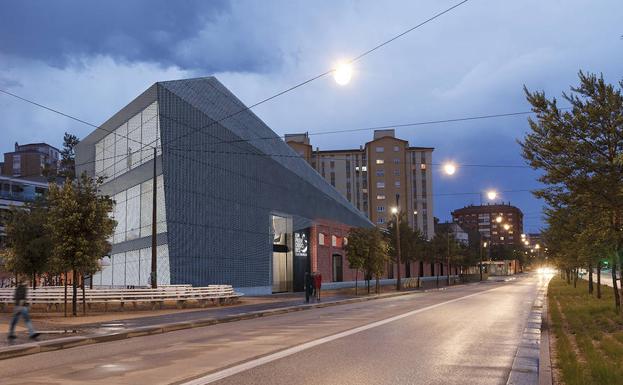 Trabajo realizado para el estudio AU arquitectos, para la presentación del proyecto de La 'Locomotora' de la Fundación Caja de Burgos. 