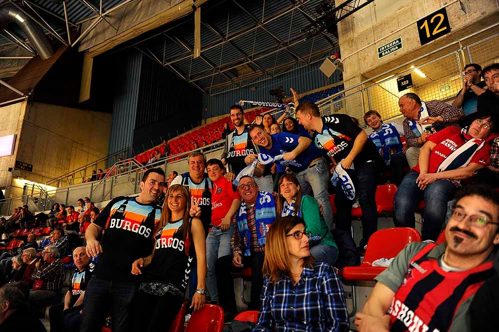 El San Pablo Burgos ha contado con mucha afición burgalesa en su encuentro ante el Baskonia en el Buesa Arena