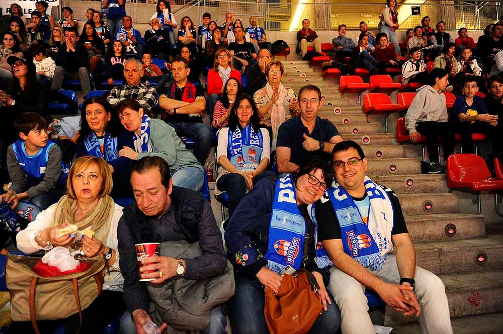 El San Pablo Burgos ha contado con mucha afición burgalesa en su encuentro ante el Baskonia en el Buesa Arena