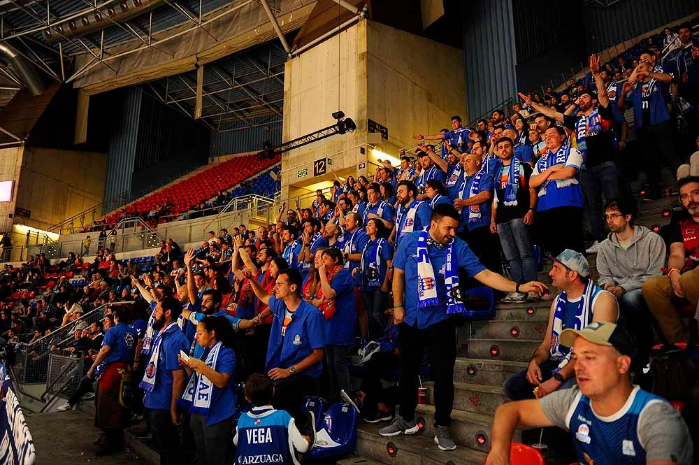 El San Pablo Burgos ha contado con mucha afición burgalesa en su encuentro ante el Baskonia en el Buesa Arena