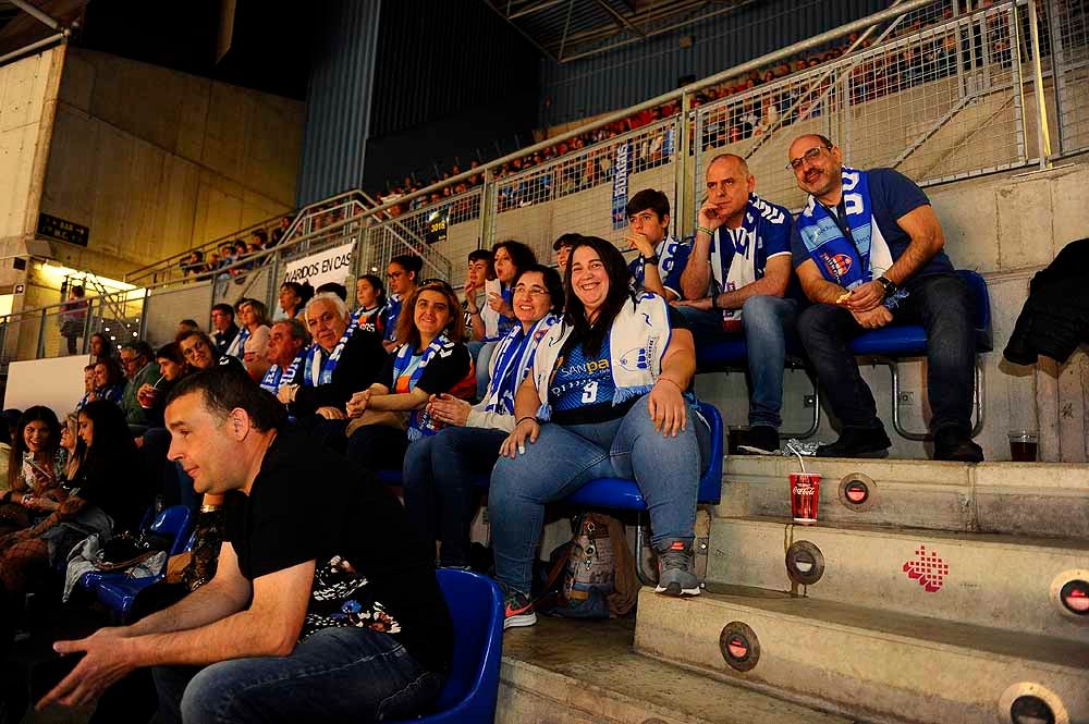 El San Pablo Burgos ha contado con mucha afición burgalesa en su encuentro ante el Baskonia en el Buesa Arena