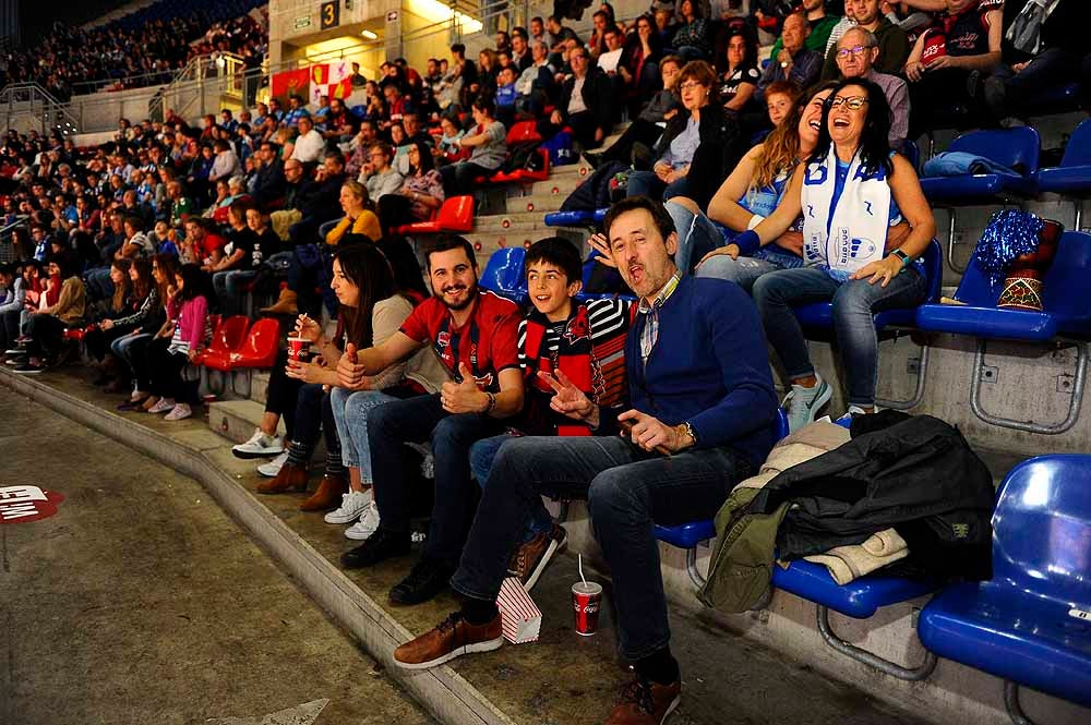 El San Pablo Burgos ha contado con mucha afición burgalesa en su encuentro ante el Baskonia en el Buesa Arena