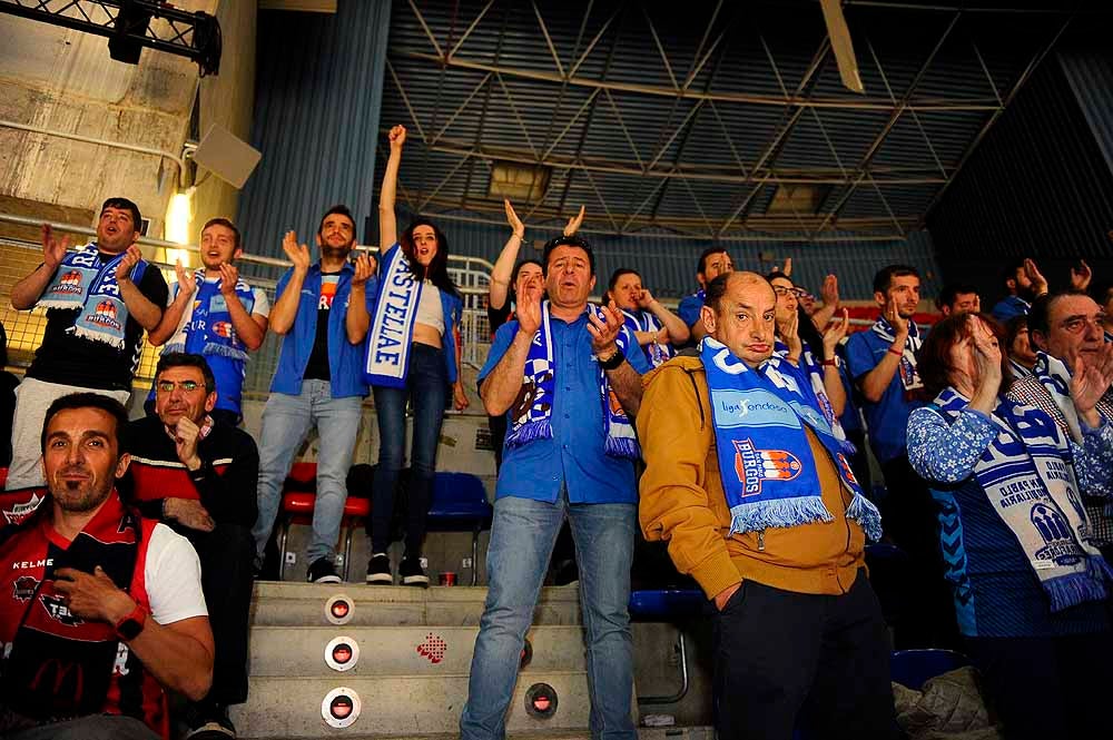 El San Pablo Burgos ha contado con mucha afición burgalesa en su encuentro ante el Baskonia en el Buesa Arena