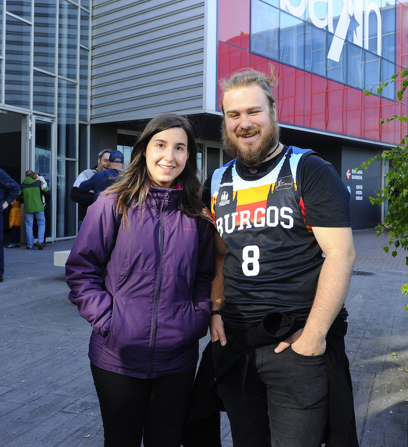 Fotos: Los aficionados burgaleses han apoyado al San Pablo Burgos en su choque contra el Baskonia