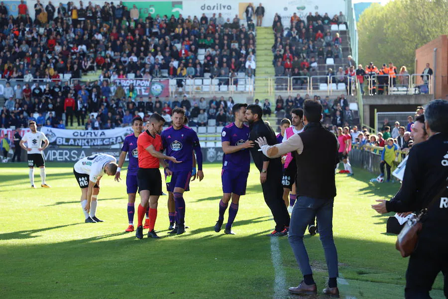Fotos: LAs mejores imágenes del encuentro entre Burgos CF y Celta B