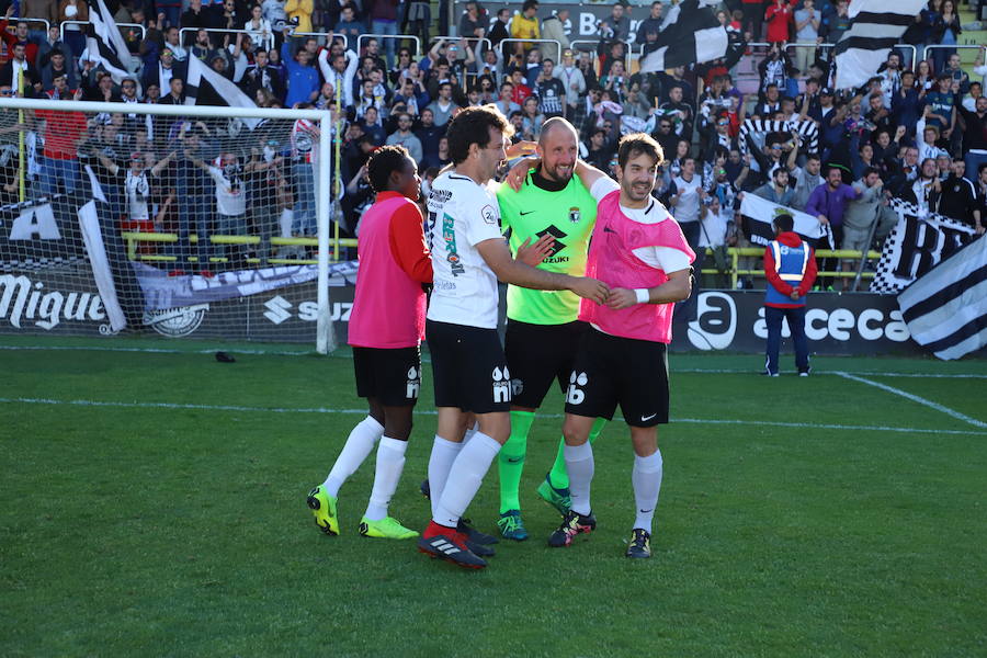 Fotos: La celebración el El Plantío tras la salvación del Burgos CF