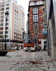 Imagen secundaria 2 - Los bomberos generan expectación en Santocildes