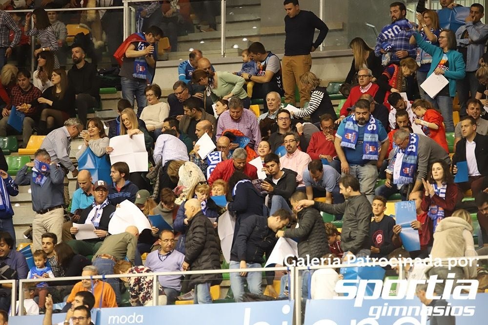 Fotos: Si has estado en el Coliseum viendo el San Pablo - UCAM Murcia ¡búscate!