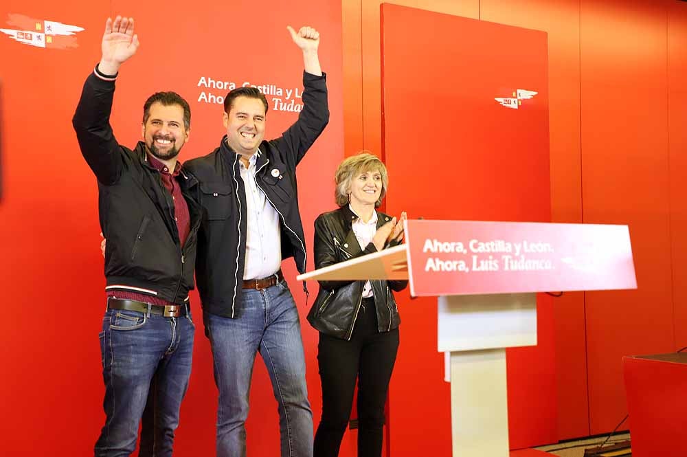 Imágenes del mitin del Psoe en el Fórum Evolución con la participación de Daniel de la Rosa, Luis Tudanca y la ministra de Sanidad María Luisa Carcedo 