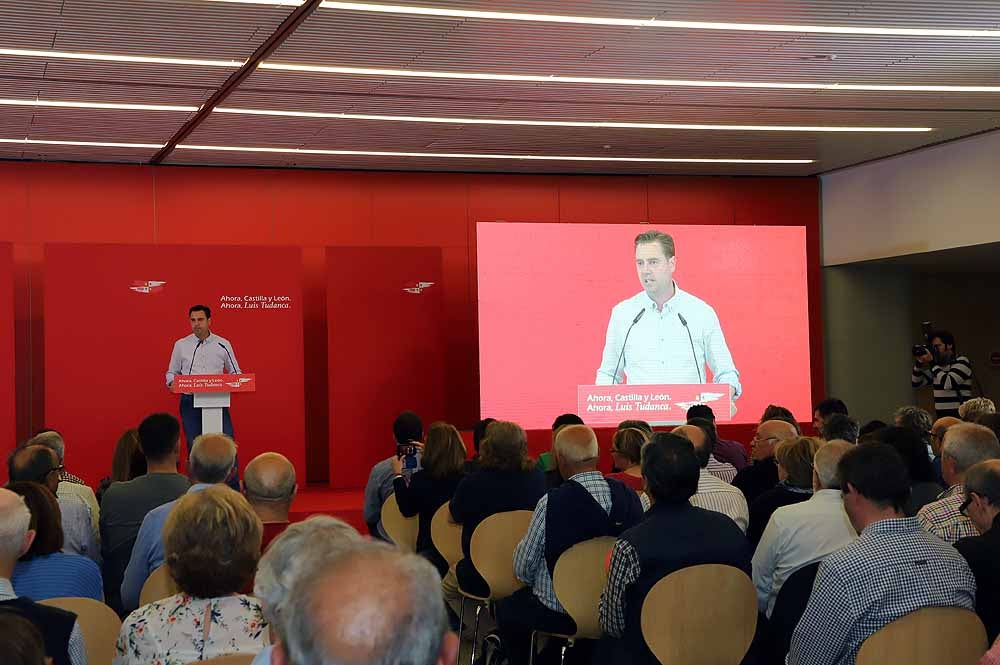 Imágenes del mitin del Psoe en el Fórum Evolución con la participación de Daniel de la Rosa, Luis Tudanca y la ministra de Sanidad María Luisa Carcedo 