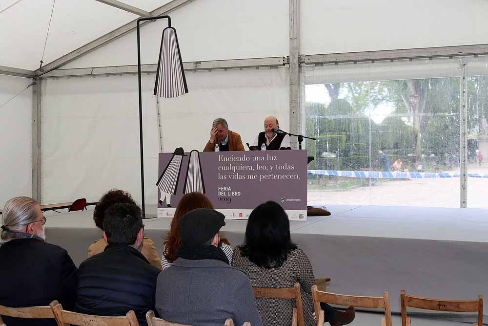 Las mejores imágenes de la segunda jornada de la Feria del Libro, celebrada en el Paseo del Espolón