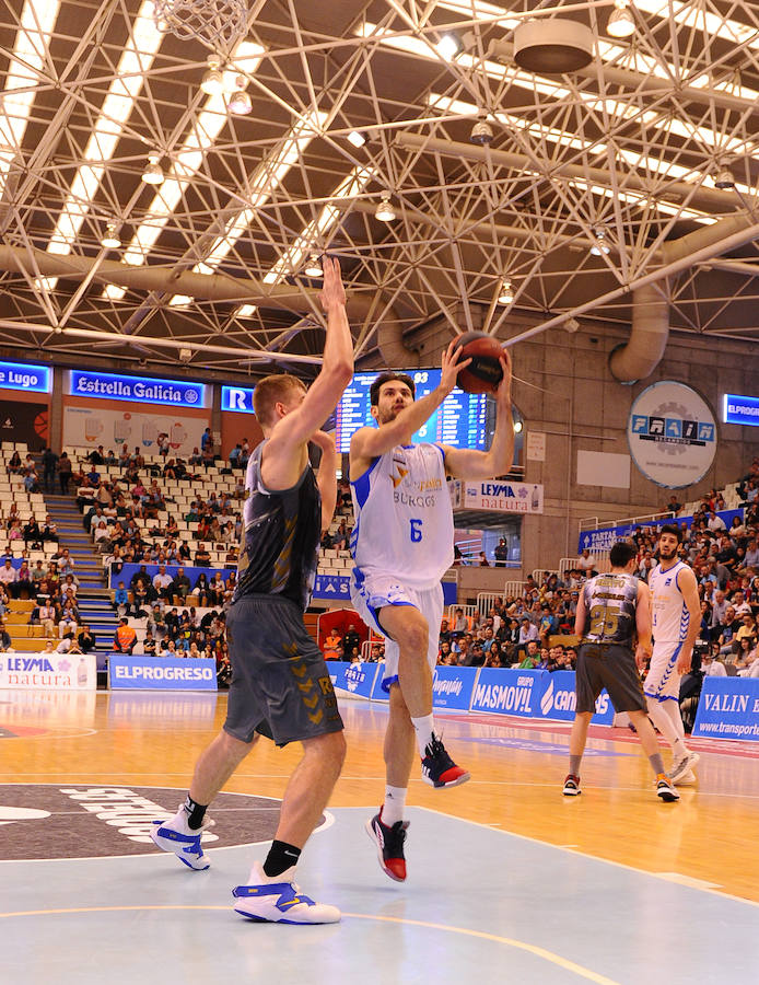 Fotos: El San Pablo Burgos despide la temporada con una victoria histórica en Lugo