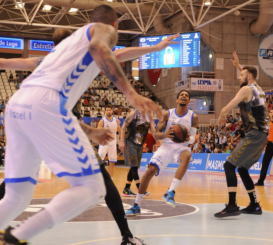 Fotos: El San Pablo Burgos despide la temporada con una victoria histórica en Lugo