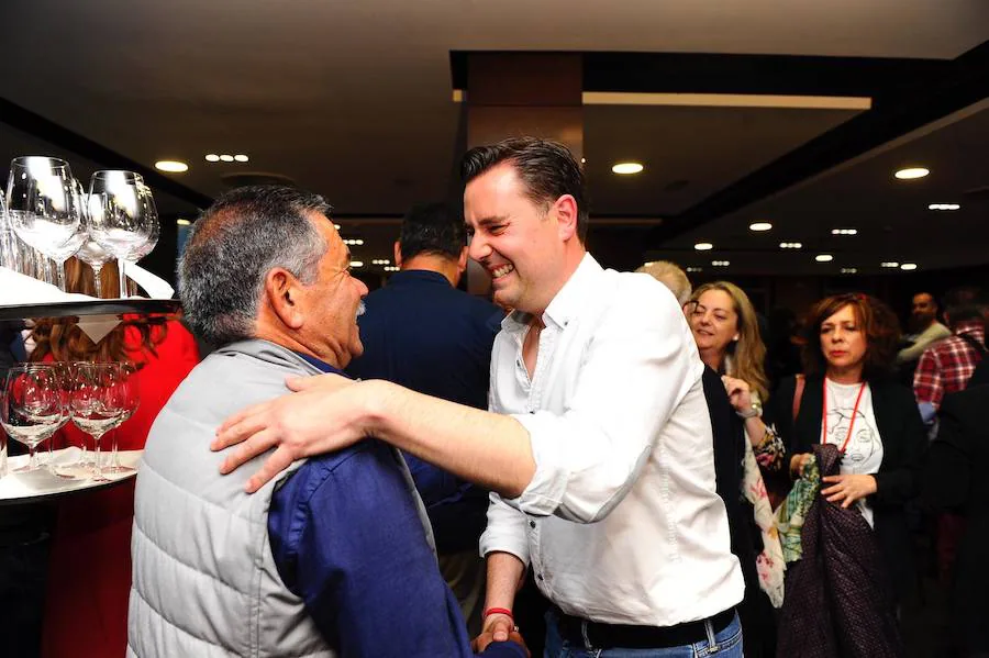 Fotos: Así celebró el PSOE de Burgos su victoria el las elecciones municipales