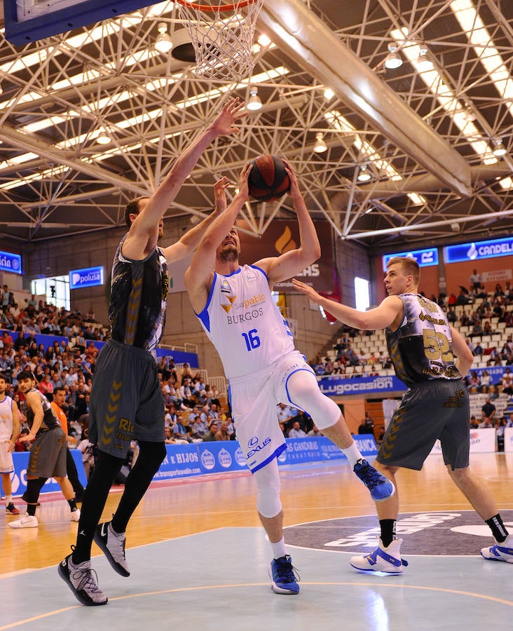Fotos: El San Pablo Burgos despide la temporada con una victoria histórica en Lugo