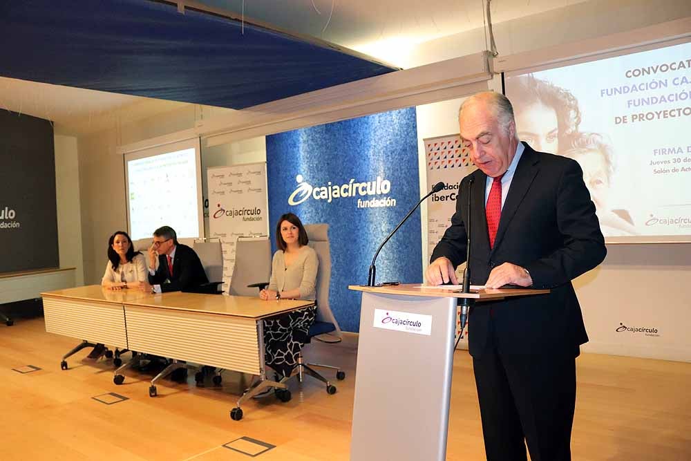 Imágenes del acto de presentación de los acuerdos de las fundaciones Cajacírculo y de Ibercaja con motivo de la convocatoria de ayudas de interés social convocadas por ambas fundaciones. 