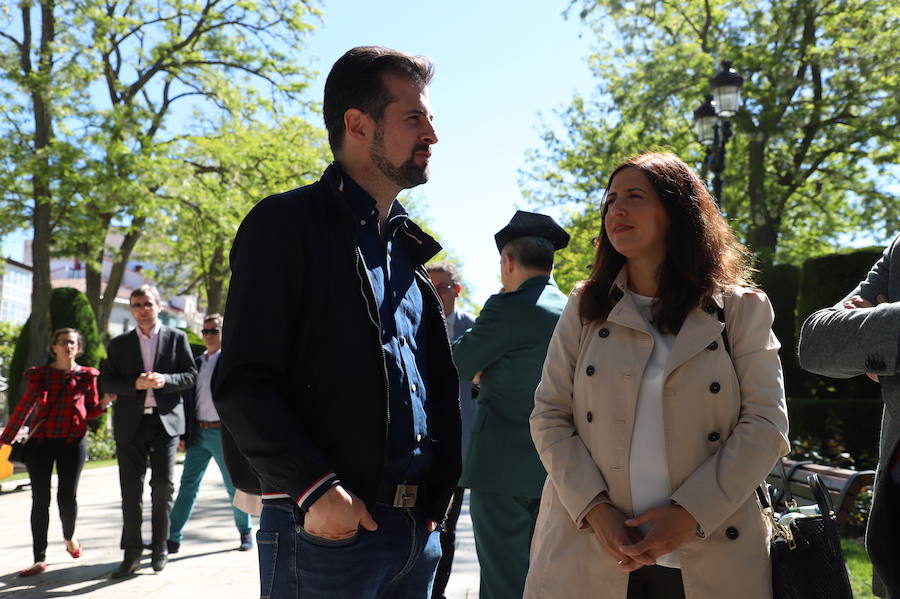 Fotos: Abrazos políticos tras el 26-M