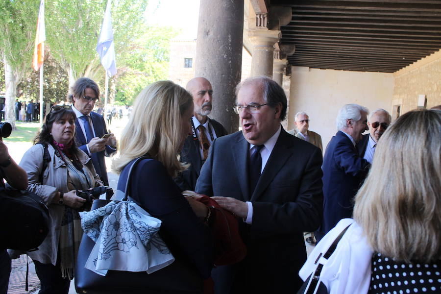 La Universidad de Burgos ha celebrado sus 25 años con la investidura de Juan José Laborda como doctor Honoris Causa