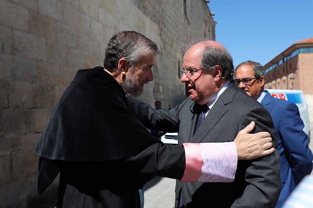 La Universidad de Burgos ha celebrado sus 25 años con la investidura de Juan José Laborda como doctor Honoris Causa