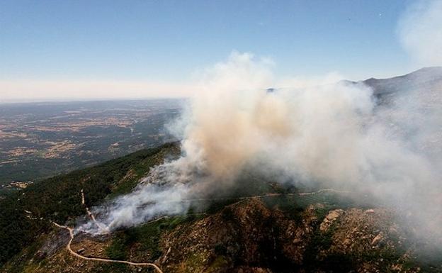 Incendio forestal de Casavieja, en Ávila, el pasado año. 