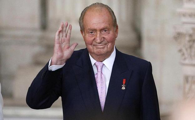 Felipe VI mantendrá una asignación a don Juan Carlos aunque no represente a la Corona