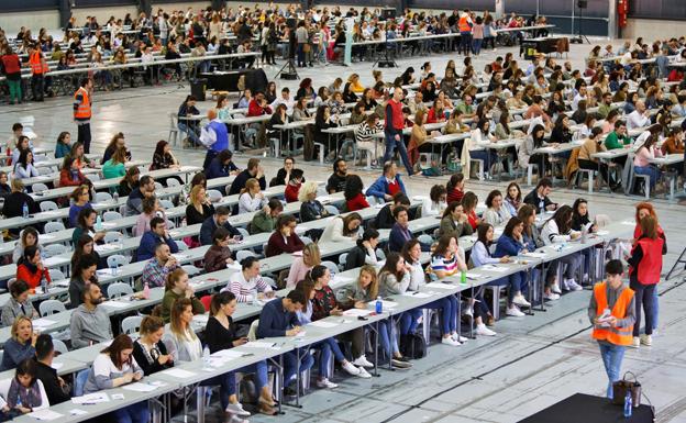 Aspirantes a un puesto de trabajo en una oposición. 