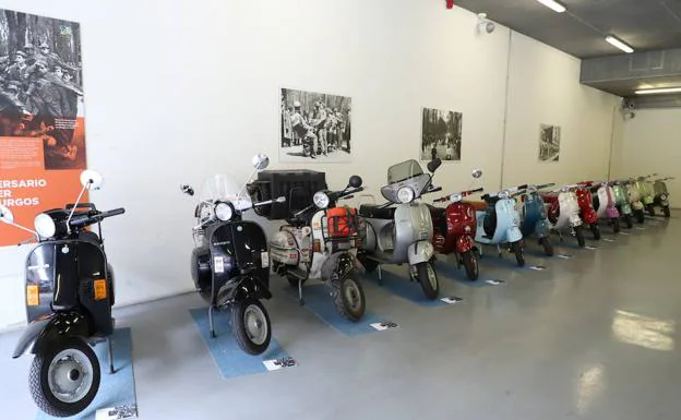 Exposición de Vespas y Lambrettas. 
