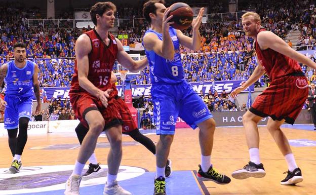 Vitor Benite en un lance del encuentra ante Tecnyconta Zaragoza 