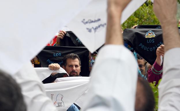 El candidato a la presidencia de la Junta y secretario general del PSCyL, Luis Tudanca, asiste a la Romería de San Juan del Monte en Miranda de Ebro. 