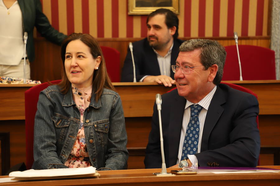 Los corporativos del Ayuntamiento de Burgos se han despedido en sesión plenaria, antes de que tomen posesión los nuevos concejales el 15 de junio