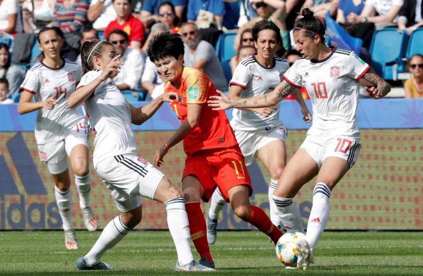 Tercer y último partido del grupo B donde las de Jorge Vilda se juegan el pase a los octavos de final. España domina ante una China combativa al ecuador de la primera parte. 