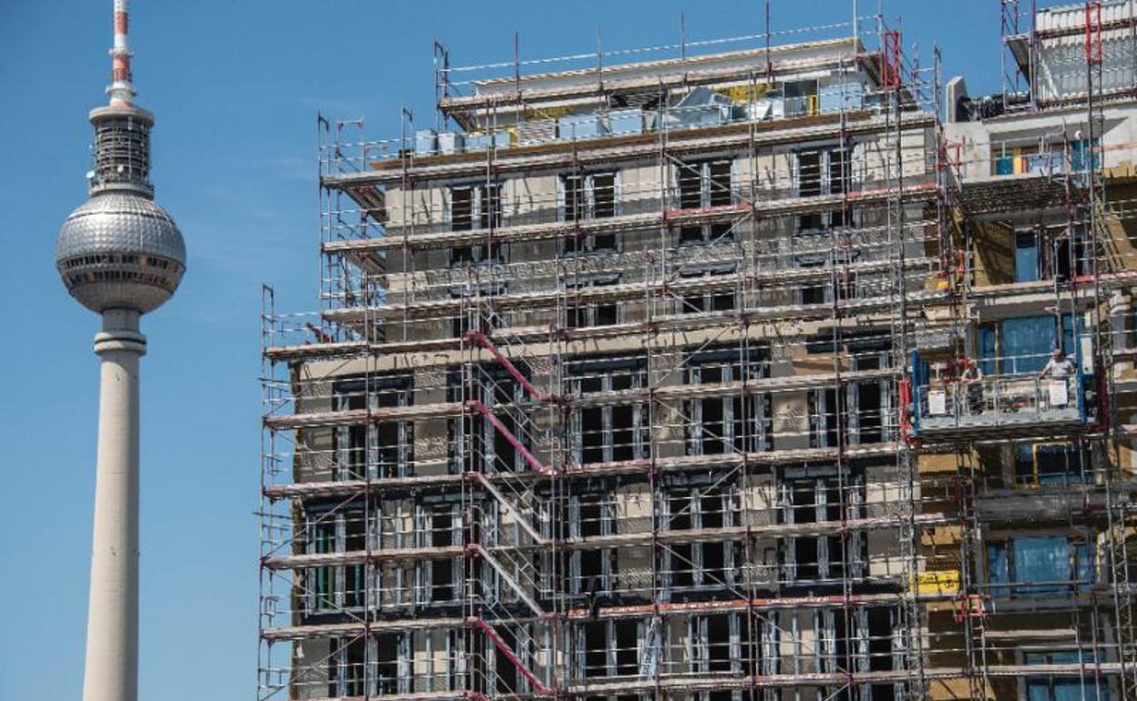 Bloque de pisos en construcción en Berlín. 