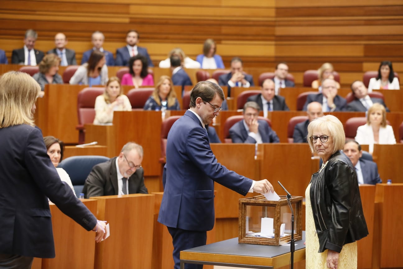 El procurador electo de Ciudadanos Luis Fuentes es proclamado presidente de la institución regiona en su décima legislatura