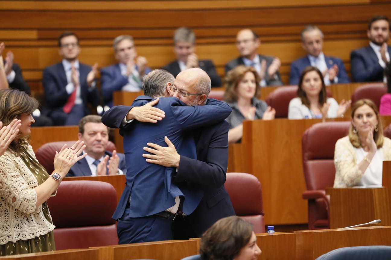 El procurador electo de Ciudadanos Luis Fuentes es proclamado presidente de la institución regiona en su décima legislatura