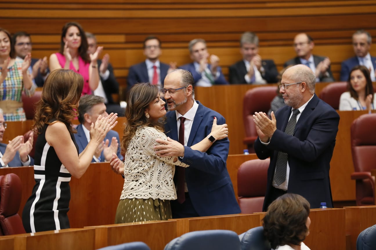 El procurador electo de Ciudadanos Luis Fuentes es proclamado presidente de la institución regiona en su décima legislatura