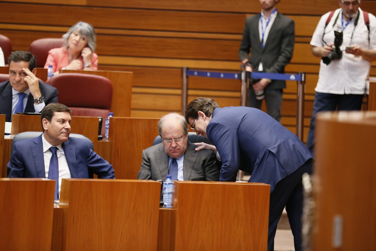 El procurador electo de Ciudadanos Luis Fuentes es proclamado presidente de la institución regiona en su décima legislatura