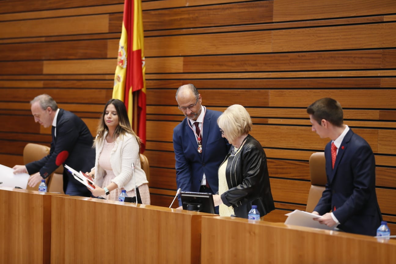 El procurador electo de Ciudadanos Luis Fuentes es proclamado presidente de la institución regiona en su décima legislatura