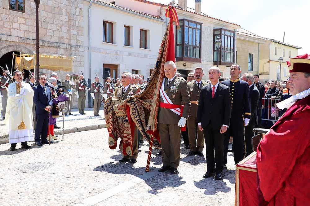 El Monasterio Real de las Huelgas ha acogido, un año más, la celebración del Curpillos, con procesión por las calles del barrio con el pendón de las Navas de Tolosa