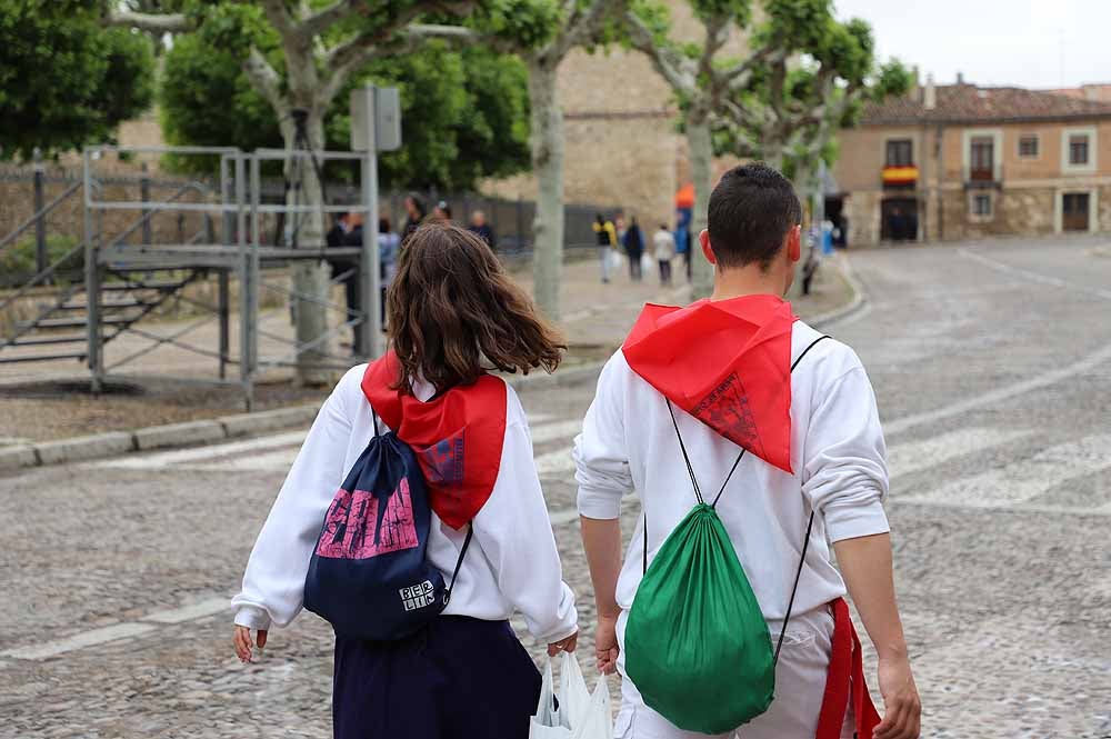 El Monasterio Real de las Huelgas ha acogido, un año más, la celebración del Curpillos, con procesión por las calles del barrio con el pendón de las Navas de Tolosa