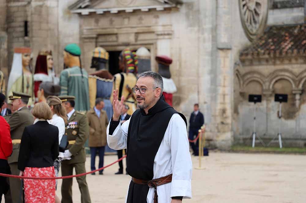 El Monasterio Real de las Huelgas ha acogido, un año más, la celebración del Curpillos, con procesión por las calles del barrio con el pendón de las Navas de Tolosa