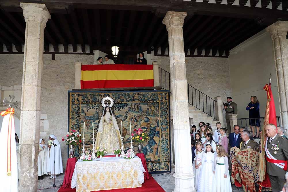 El Monasterio Real de las Huelgas ha acogido, un año más, la celebración del Curpillos, con procesión por las calles del barrio con el pendón de las Navas de Tolosa